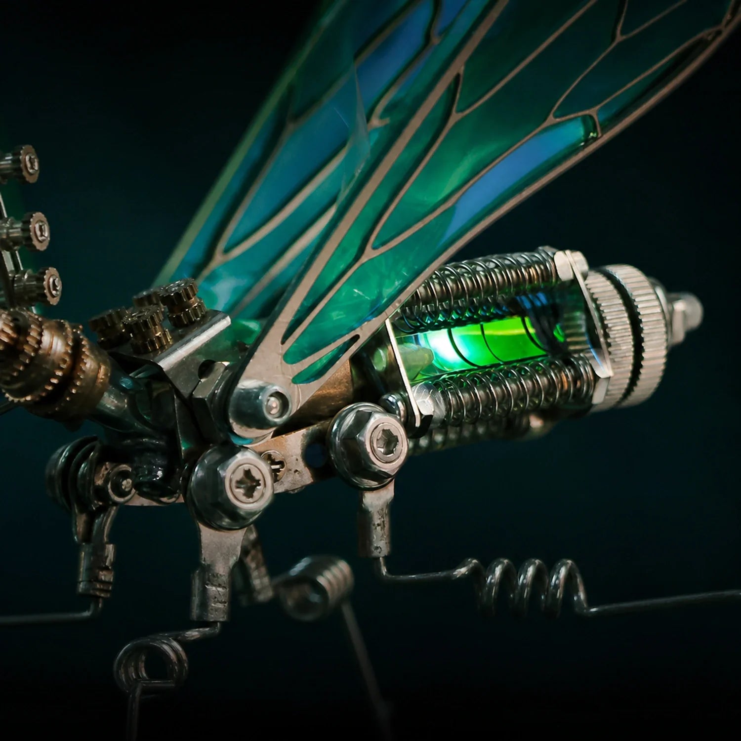 BysageCraft Mechanical Mantis Metal Model Kit for Iridescent Wing Insect Display 6